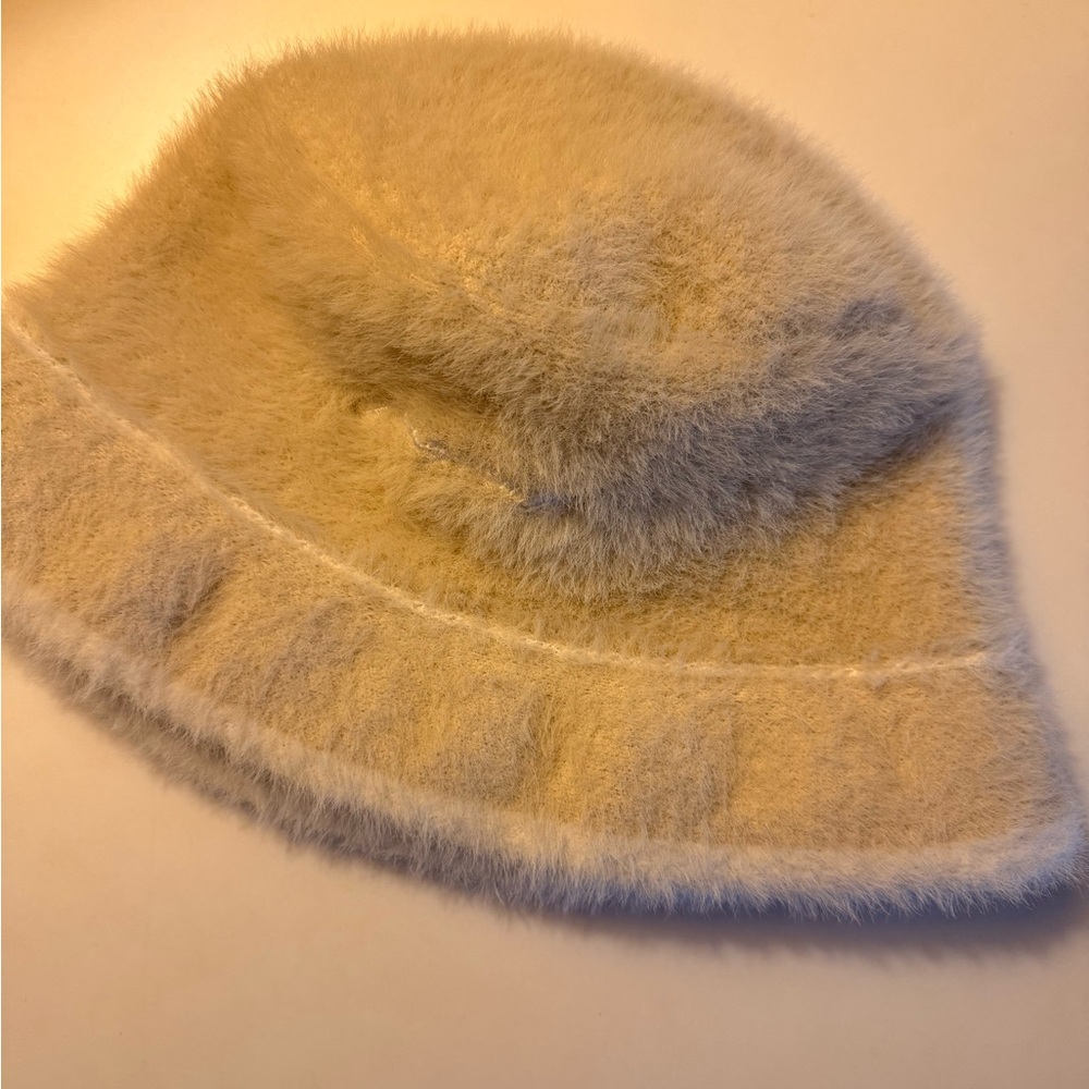 Jacquemus Fuzzy Cream Bucket Hat- Excellent!